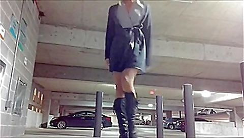 I feel exposed masturbating in the parking lot I feel exposed masturbating in the parking lot
