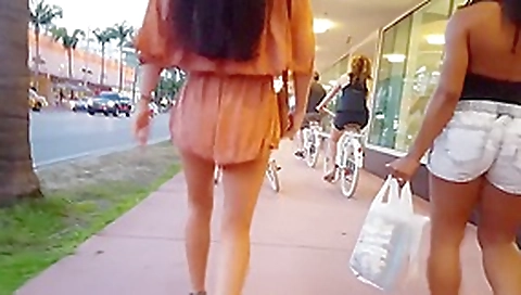 Candid hot in peach romper incredible legs Candid hot in peach romper incredible legs