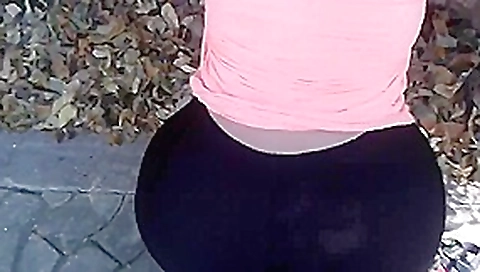 Dry humping that ass