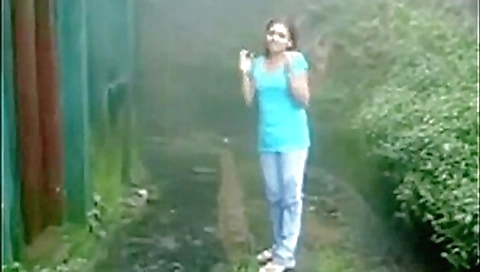 Indian Couple Fuck In The Rain Indian Couple Fuck In The Rain