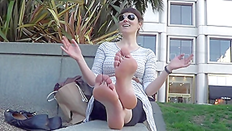 MATURE CSS Candid Stinky Soles