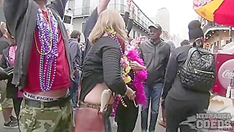 More Mardi Gras 2016 From New Orleans - NebraskaCoeds
