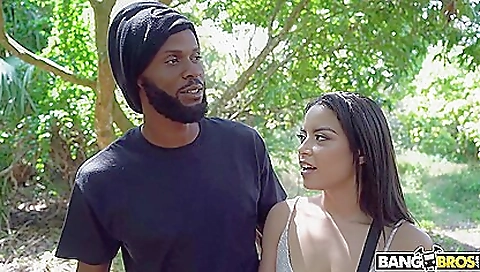 Maya Bijou - Black Dude Pounds His Sexy Girlfriend Outdoors Maya Bijou - Black Dude Pounds His Sexy Girlfriend Outdoors