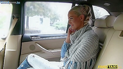 Married Lady Sucks And Fucks Driver Married Lady Sucks And Fucks Driver