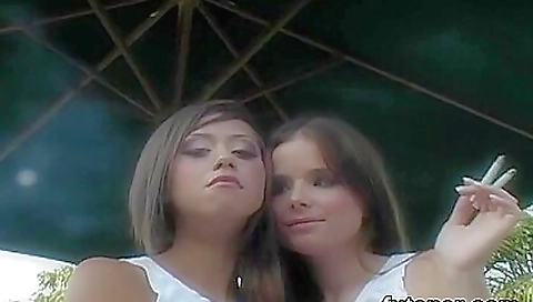 Flirty Cuties Plow The Biggest Strapon Dildos And Spray Flirty Cuties Plow The Biggest Strapon Dildos And Spray