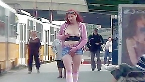 Best flashing video with public scenes 4 Best flashing video with public scenes 4