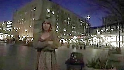 Mature bimbo gives a masterful blowjob
